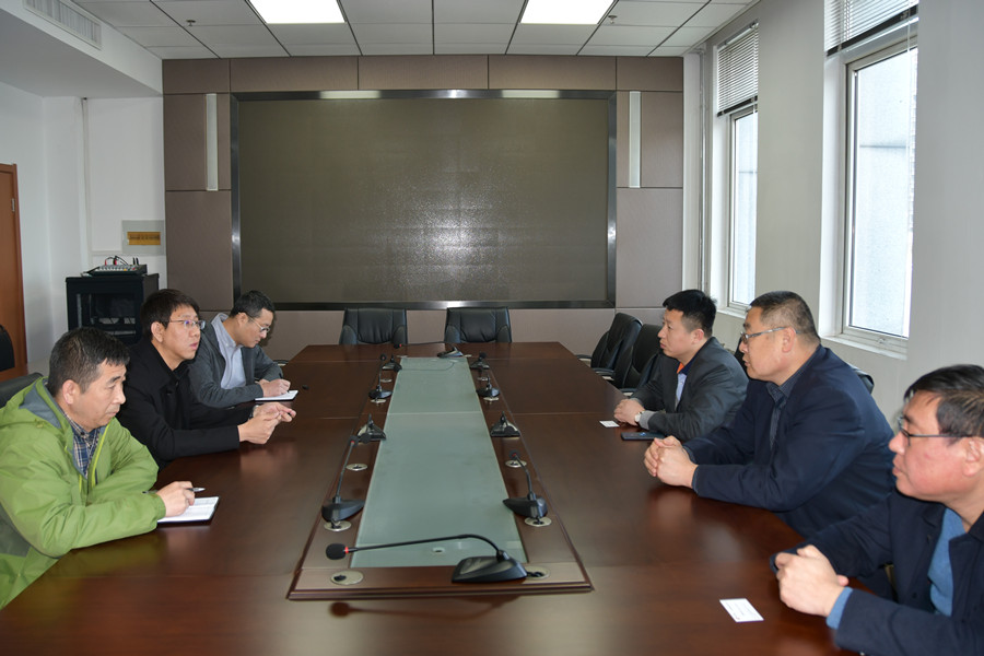 开发区与农行清徐支行进行融资洽谈(图1)