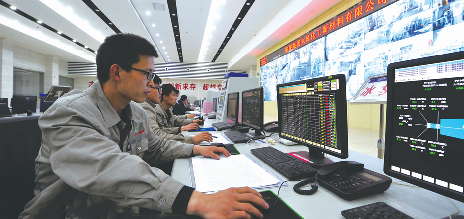 合成氨分公司CCR3中央控制室(图1)