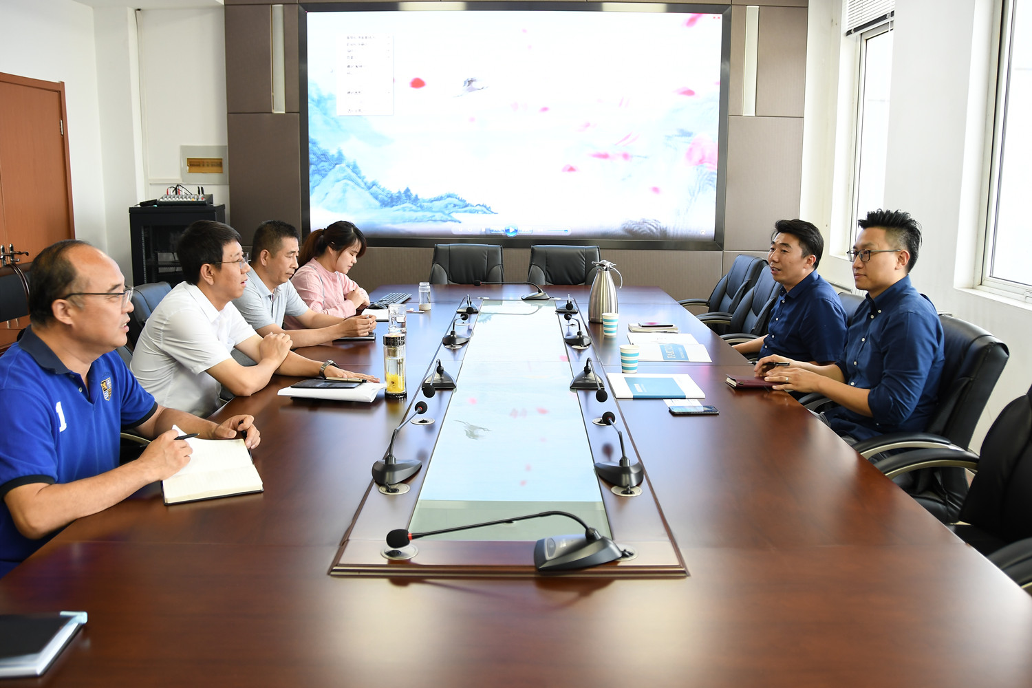 我区接待深圳维创空间科技有限公司考察团(图1)