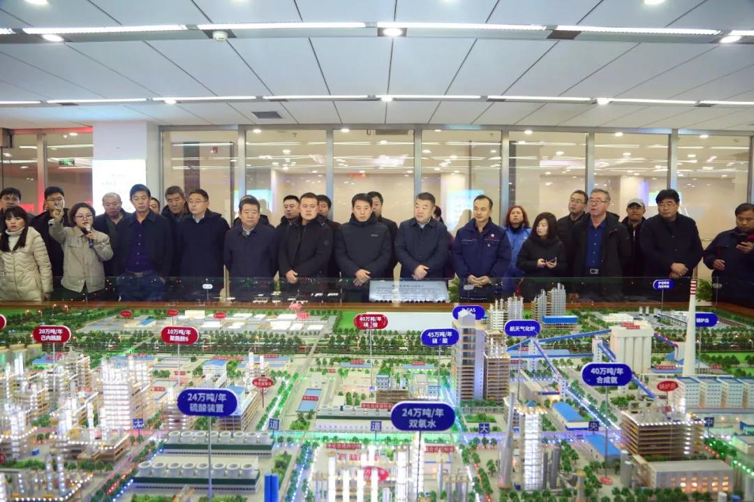 交城开发区来我区考察交流(图1)