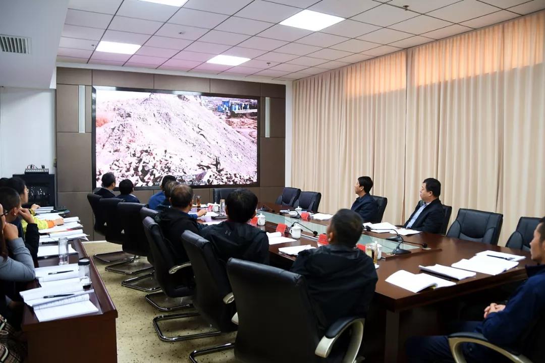 开发区管委会召开“不忘初心、牢记使命”主题教育专题学习会(图2)