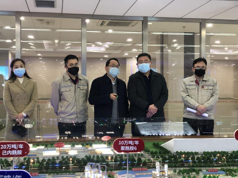 孙泉深入开发区企业进行调研(图1)