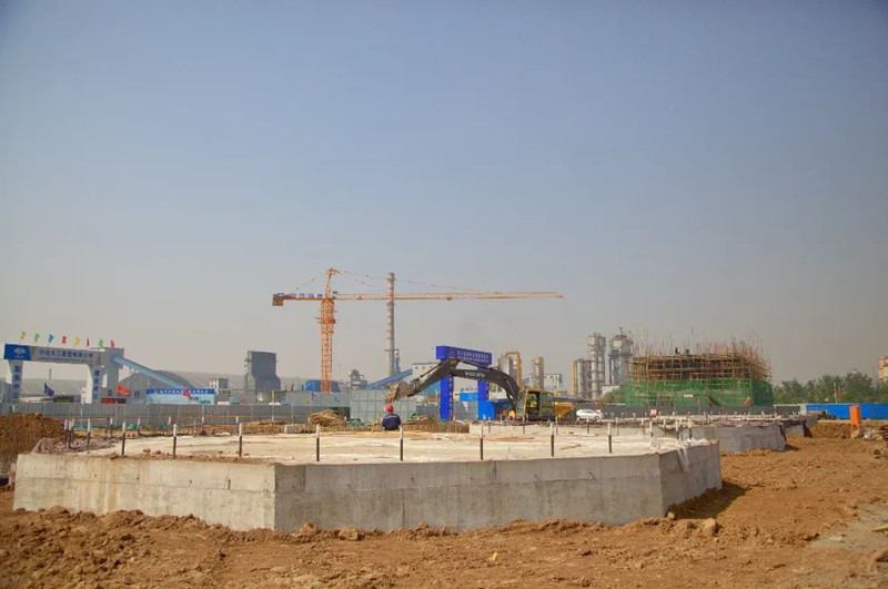 山西亚鑫集团新能科技冷凝鼓风系统焦油氨水分离槽第一施工段提前完成(图1)