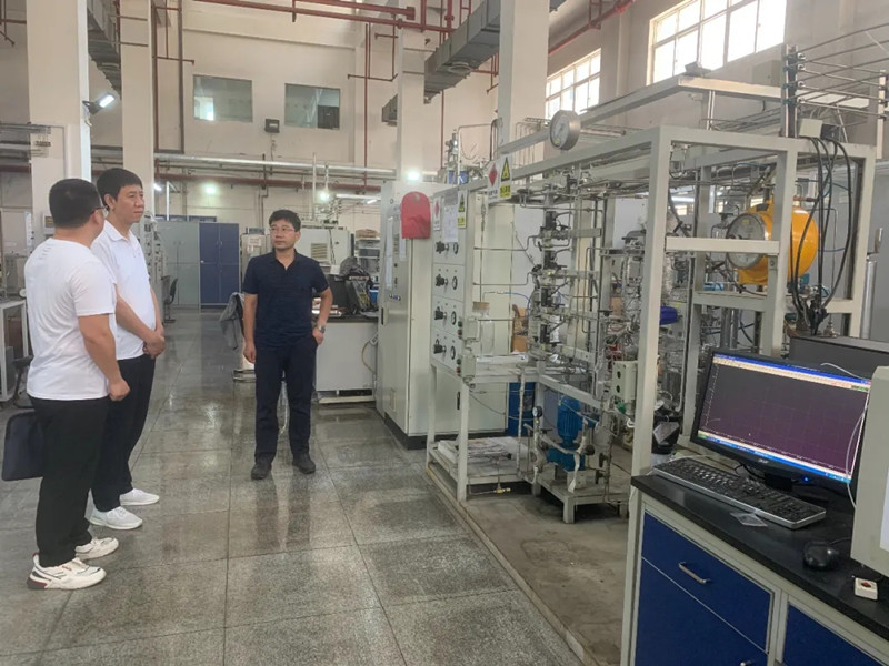 董笑龙副主任带队赴区内企业、太原理工大学考察调研(图2)