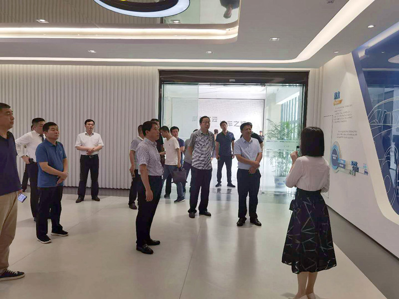 邢蕴武、岳兔立带队赴上海、江苏等地考察调研汽贸园企业(图4)