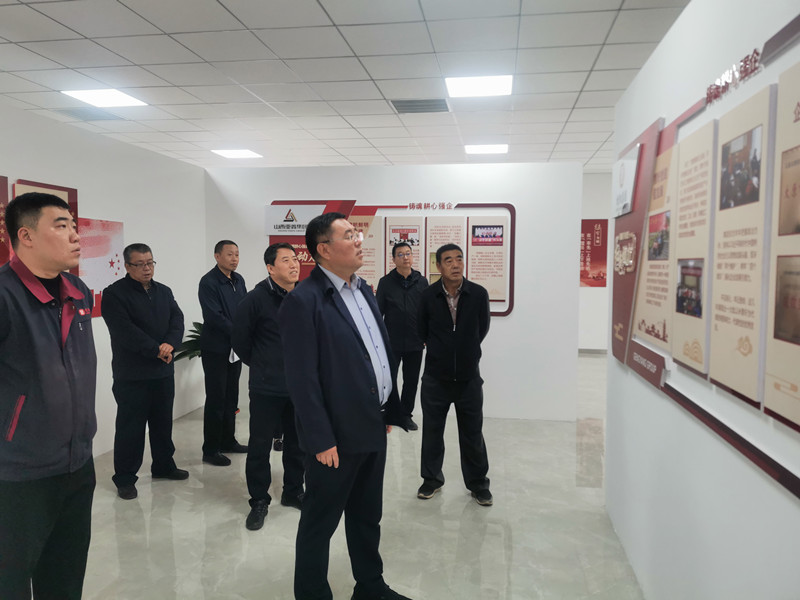 孙泉调研精细化工循环产业园党群活动服务中心(图1)