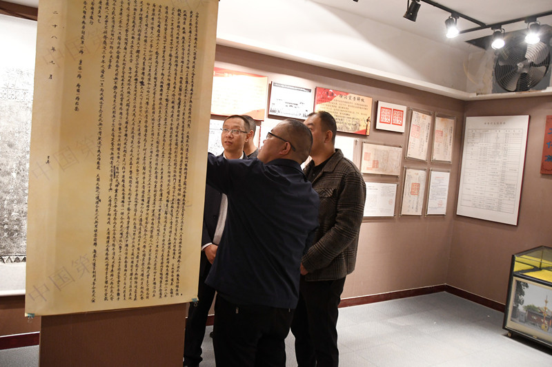 清徐经济开发区机关党支部举行“三重温不忘初心、学四史牢记使命”主题党日活动(图3)