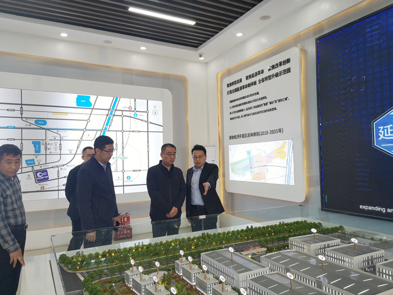 陈晓勇带队赴美锦集团、标准化厂房调研(图1)