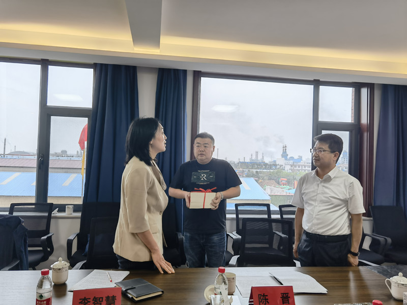 李智慧带队赴三强新能源科技有限公司开展“主动入企服务调研”活动(图1)