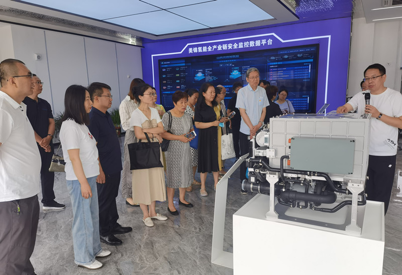 太原市委党校转型发展课题组与清徐县委党校教师赴清徐经济开发区调研(图1)