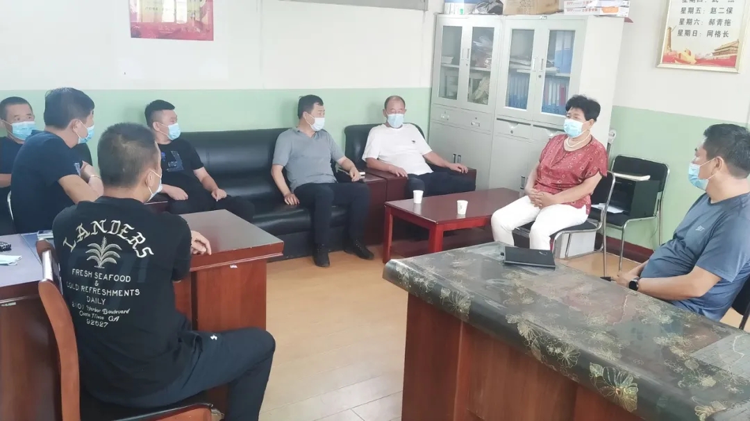 王国庆带队赴牛家寨村推进梗阳焦炉煤气综合利用项目征地工作(图1)