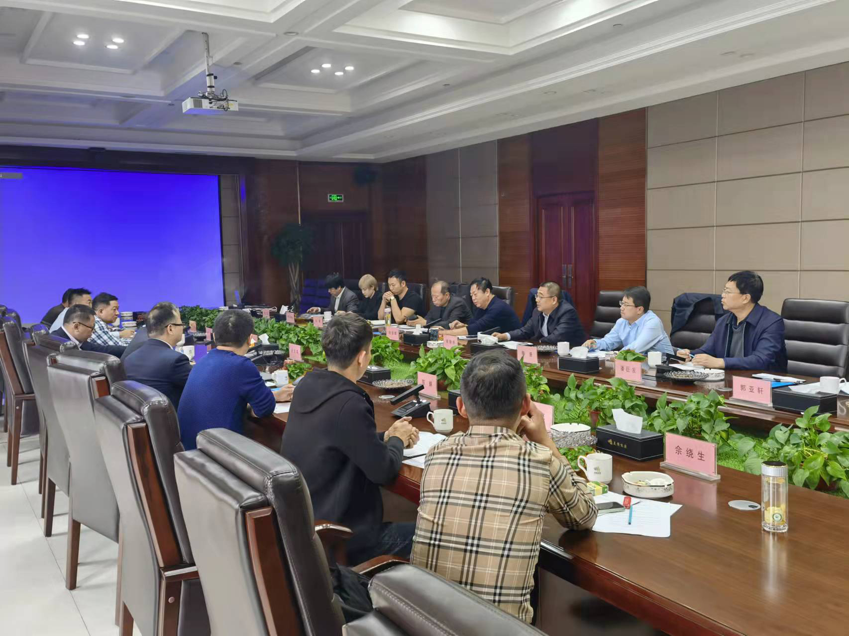 陈晓勇接洽高等院校专家学者和企业家(图2)