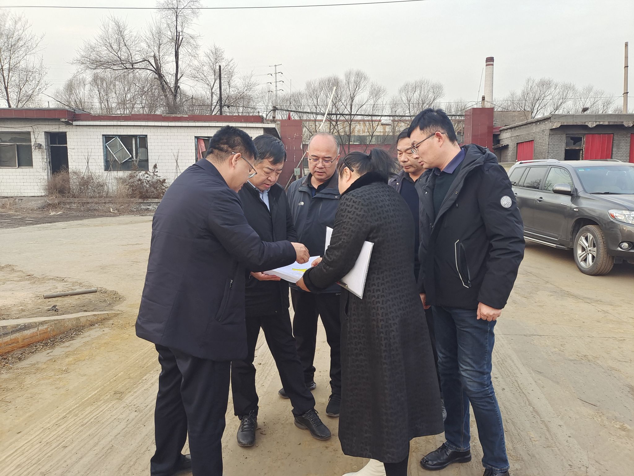 王国庆赴项目工地现场办公(图2)