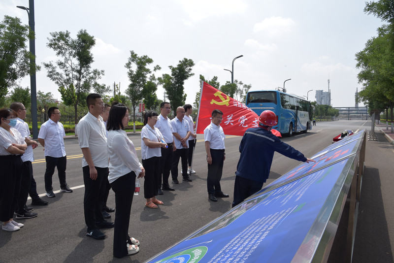 清徐经济开发区机关党支部举行“喜迎二十大，奋进新征程，庆‘七一’”主题党日活动(图2)