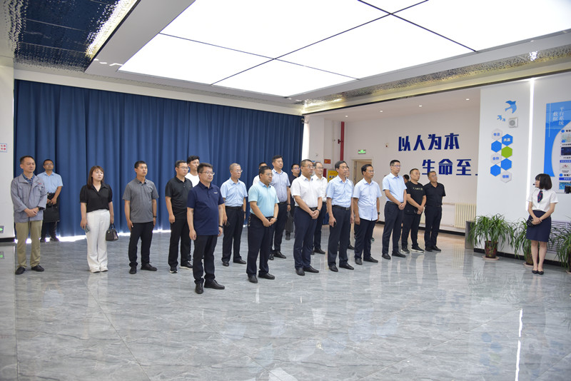临汾市曲沃经济技术开发区考察团一行在清徐经济开发区考察(图1)