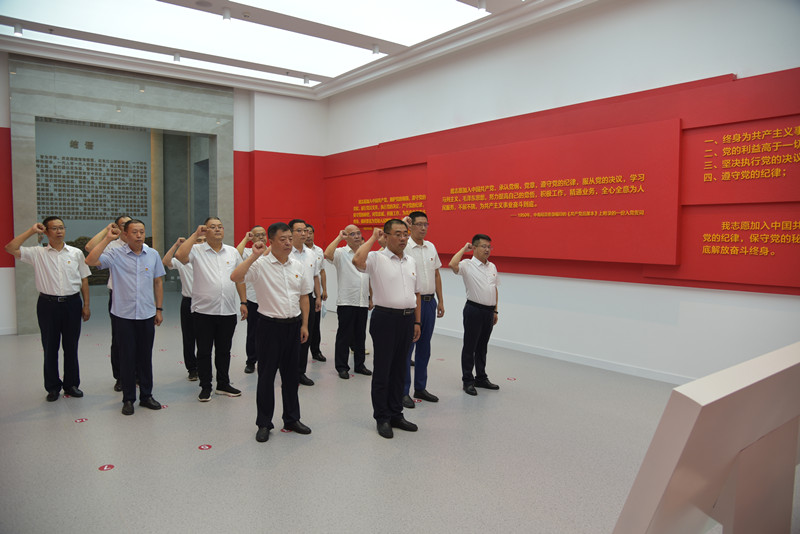 清徐经济开发区组织参观“牢记初心使命”党风廉政教育大型主题展(图2)