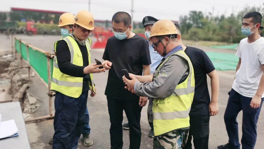 陈晓勇带队检查督导企业疫情防控工作(图1)