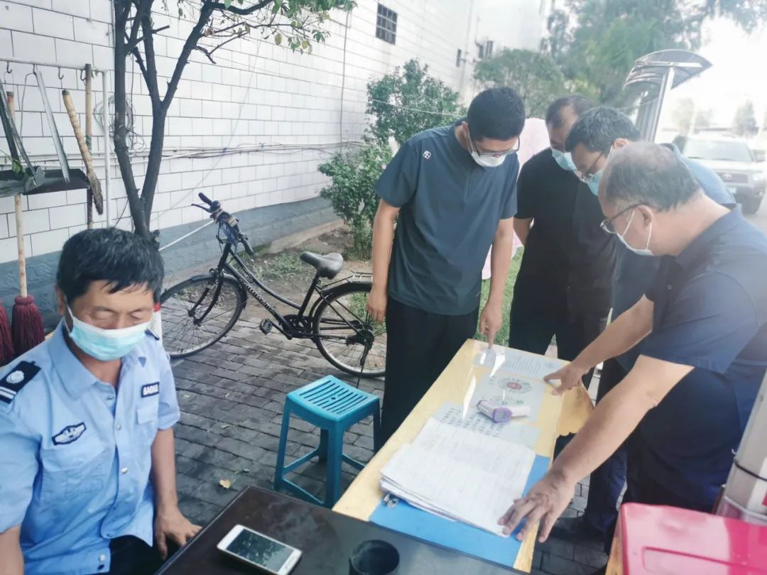 孟涛调研区内企业项目进展情况并督导检查疫情防控工作(图2)