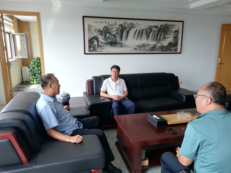 董笑龙一行入区入企服务调研(图1)