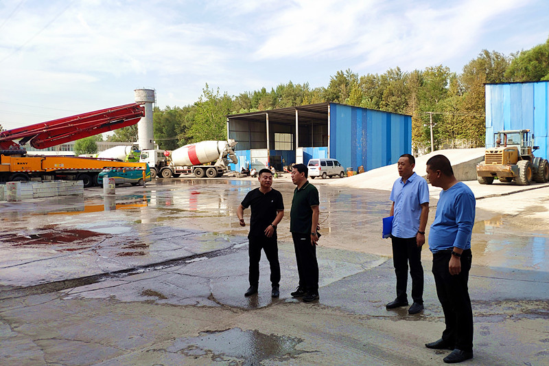 开发区持续深入检查 督导环境整改进度(图1)